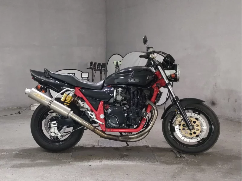Yamaha XJR1200