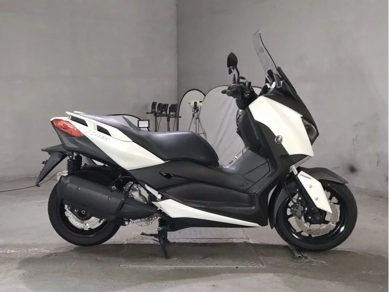 Yamaha X-MAX250