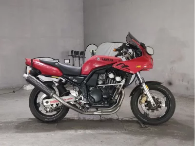 Yamaha FZ400