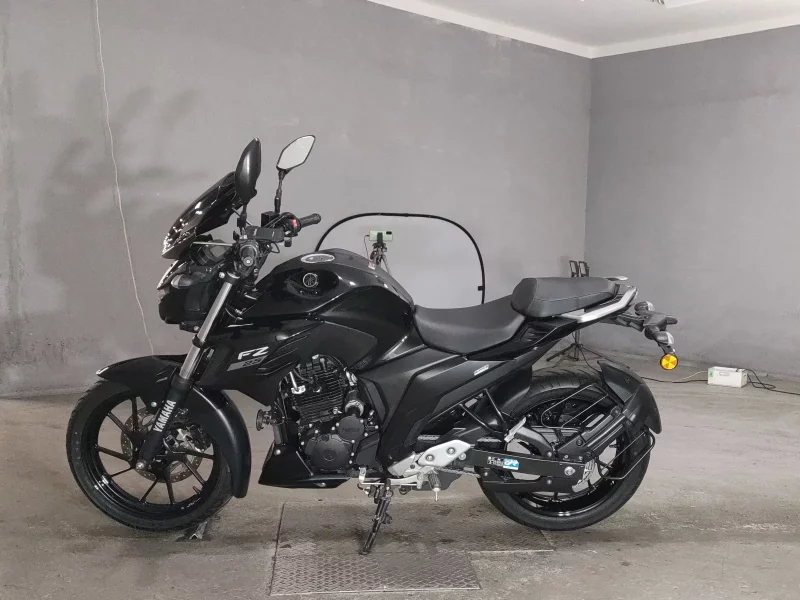 Yamaha FZ25