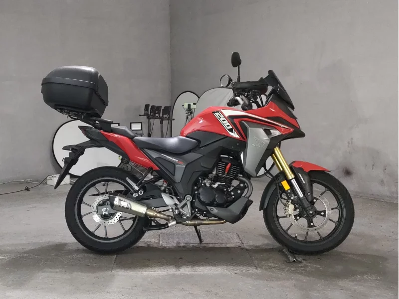 Honda CB200X