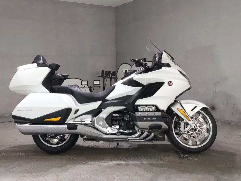 Honda GL1800 TOUR DCT