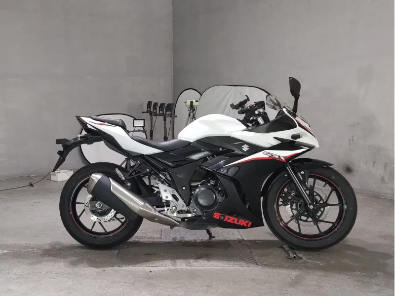 Suzuki GSX250R
