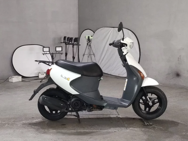 Suzuki LET S4