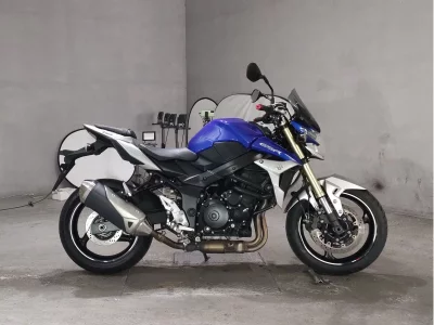 Suzuki GSR750