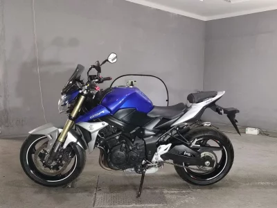 Suzuki GSR750
