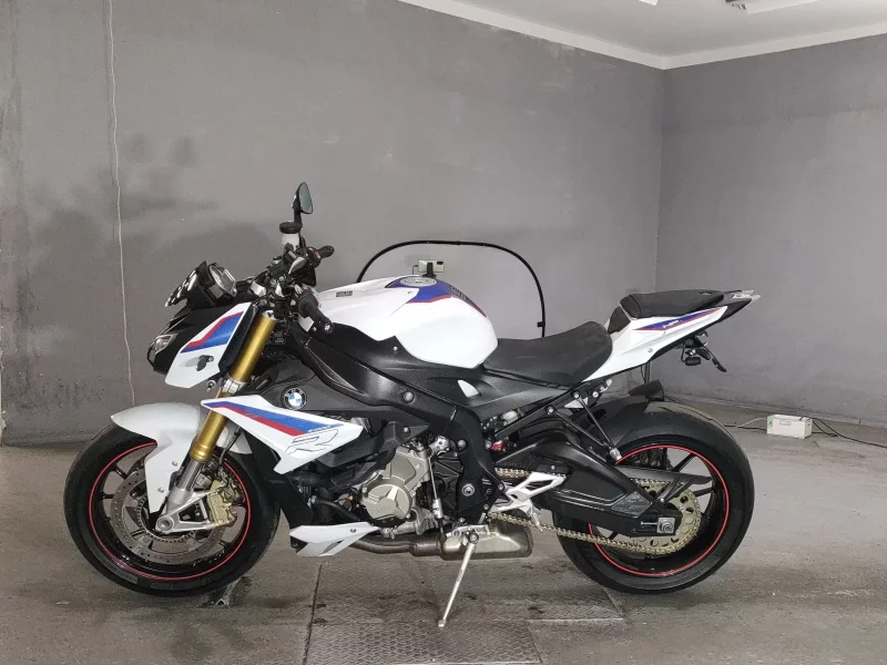 BMW BMW S1000R