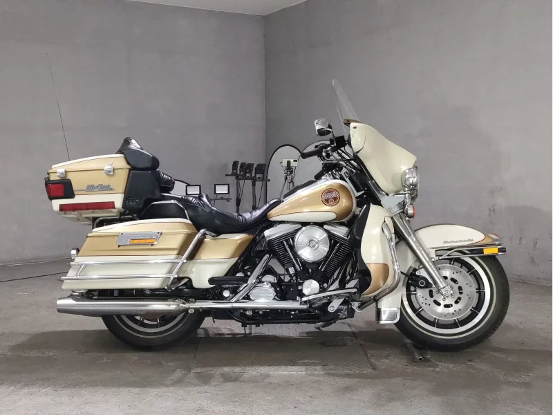 Harley-Davidson HARLEY FLHTCU1340