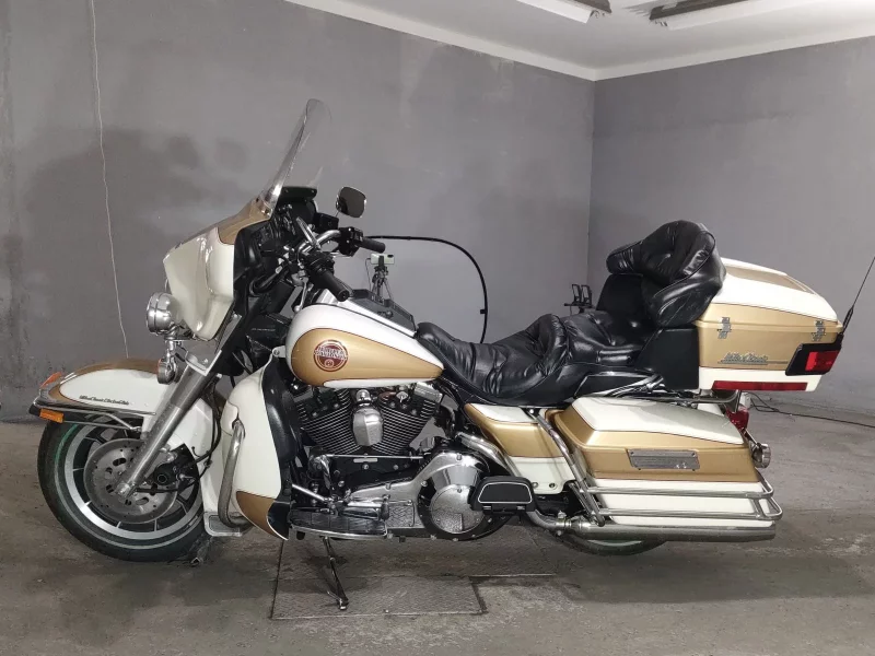 Harley-Davidson HARLEY FLHTCU1340