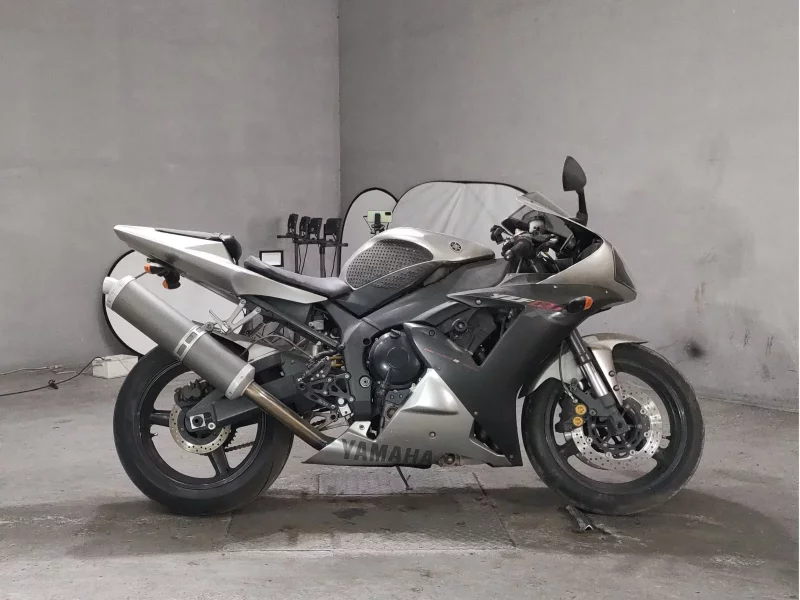 Yamaha YZF-R1