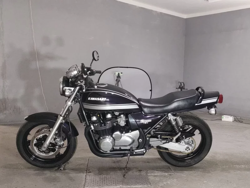 Kawasaki ZEPHYR750