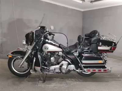 Harley-Davidson HARLEY FLHTCU1340