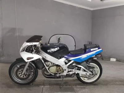Suzuki RGV250