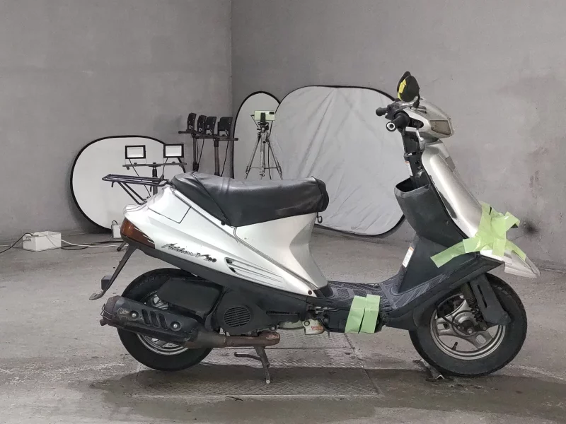 Suzuki ADDRESS V100