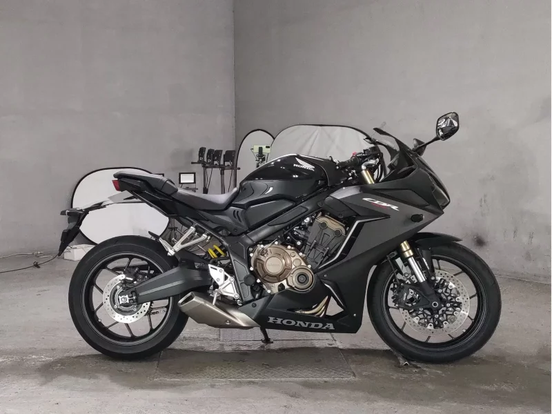 Honda CBR650R лот № 7369 оценка 5  с аукциона в Японии
