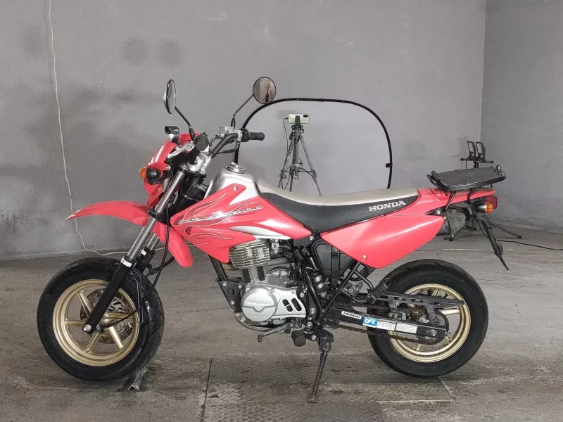 Honda XR100 MOTARD