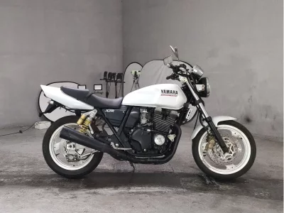 Yamaha XJR400R-2