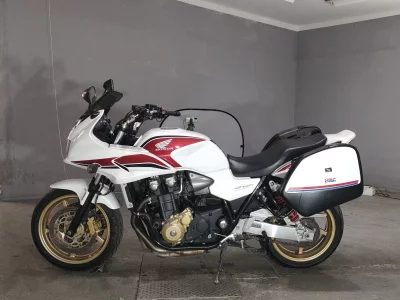 Honda CB1300 SUPER TOURING