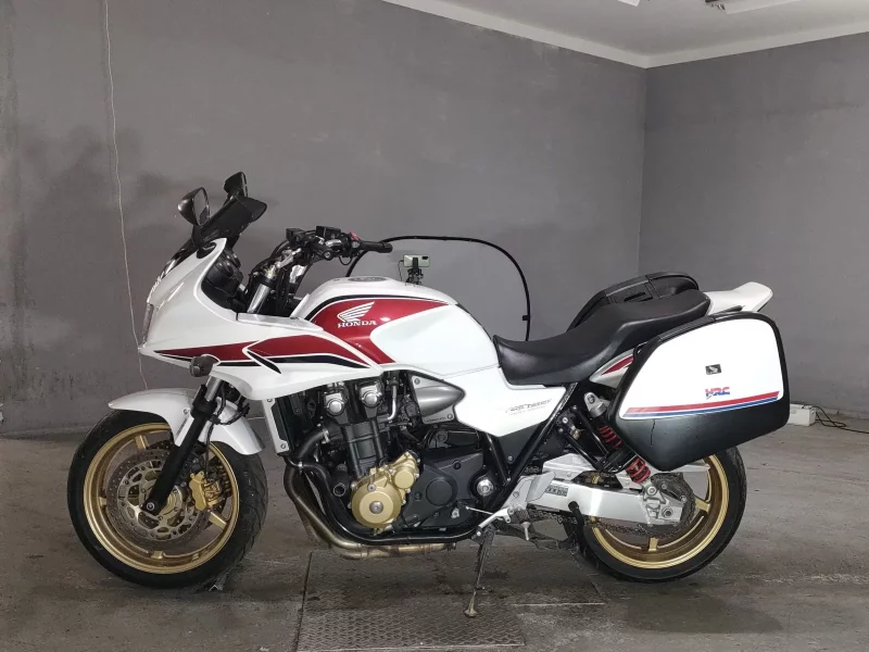 Honda CB1300 SUPER TOURING