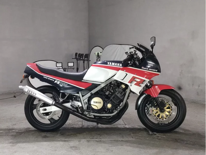 Yamaha FZ750