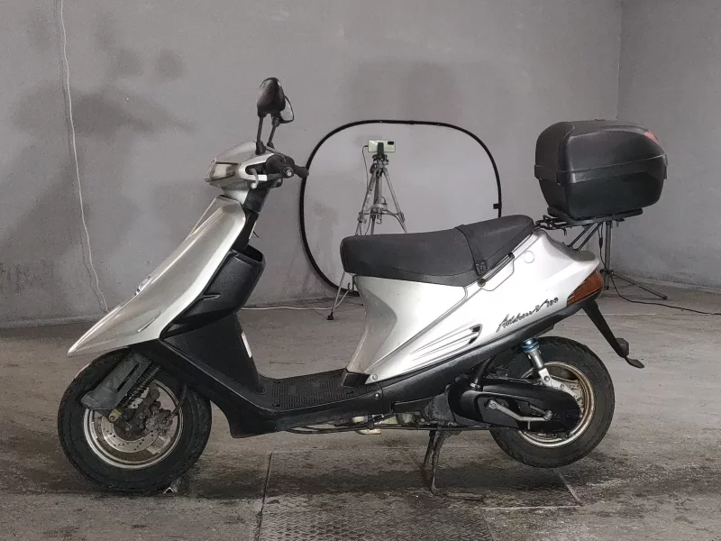 Suzuki ADDRESS V100