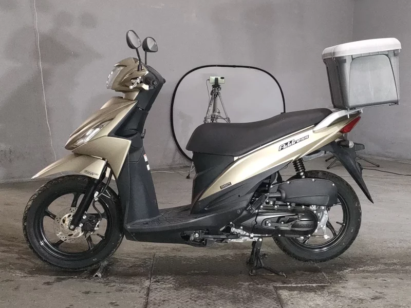 Suzuki ADDRESS V110