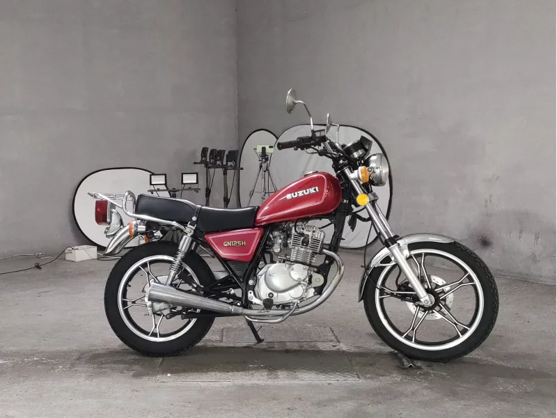 Suzuki GN125H