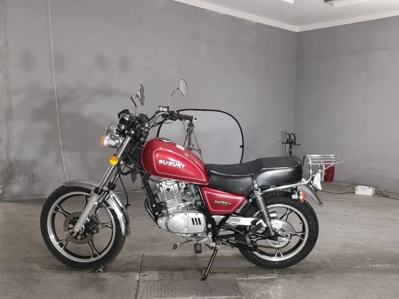 Suzuki GN125H