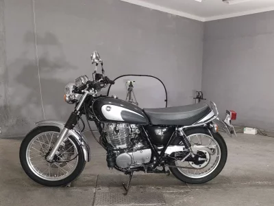 Yamaha SR400-1 лот № 7454 оценка 4  с аукциона в Японии 2