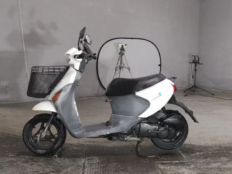 Suzuki LET S4