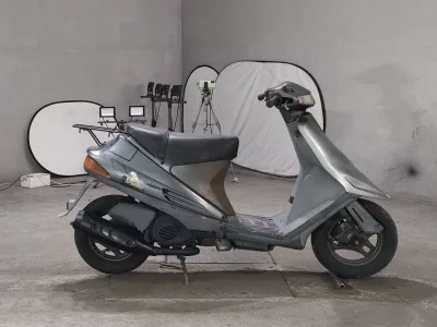 Suzuki ADDRESS V100