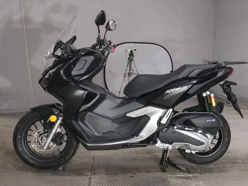 Honda ADV160