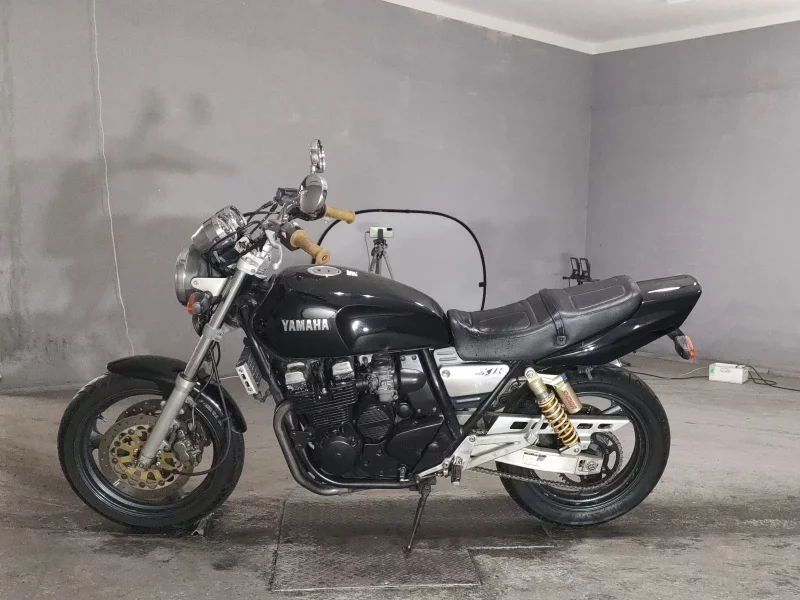 Yamaha XJR400