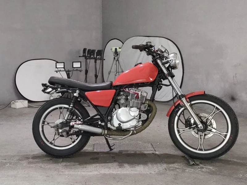 Suzuki GN125H