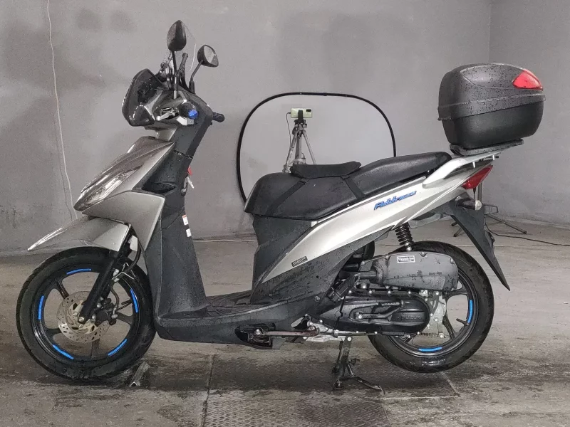 Suzuki ADDRESS V110