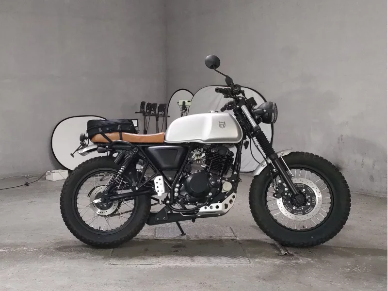 Other MAT A YELLOW MANY 250 лот № 7524 оценка 4.5  с аукциона в Японии