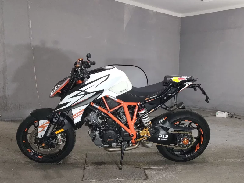 KTM KTM 1290 SUPER DUKE R