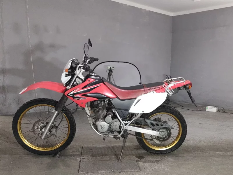 Honda XR230