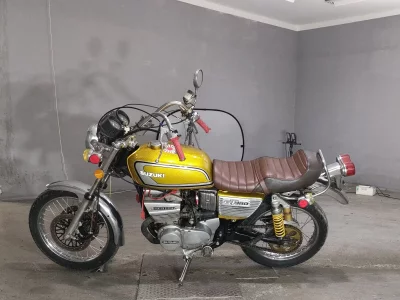 Suzuki GT380