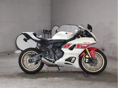 Yamaha YZF-R7