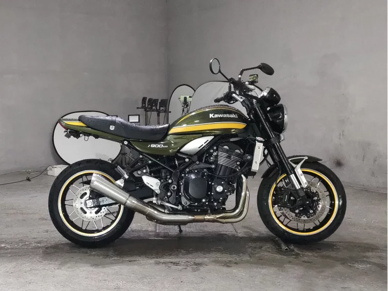 Kawasaki Z900RS лот № 7570 оценка 6  с аукциона в Японии