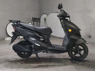 Suzuki AVENIS125