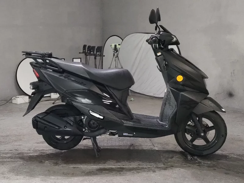 Suzuki AVENIS125