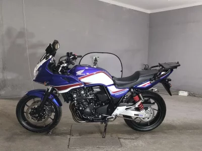 Honda CB400SFV-4 BOLDOR лот № 7595 оценка 5  с аукциона в Японии 2