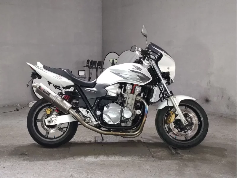 Honda CB1300SF лот № 7597 оценка 4  с аукциона в Японии