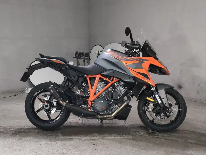 KTM  1290 SUPER DUKE GT лот № 7599 оценка 5  с аукциона в Японии