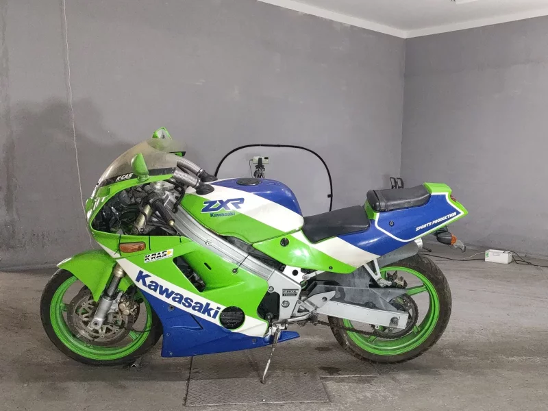 Kawasaki ZXR250