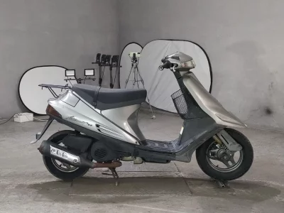 Suzuki ADDRESS V100