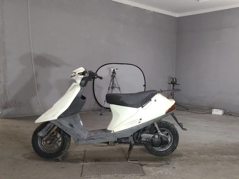 Suzuki ADDRESS V100