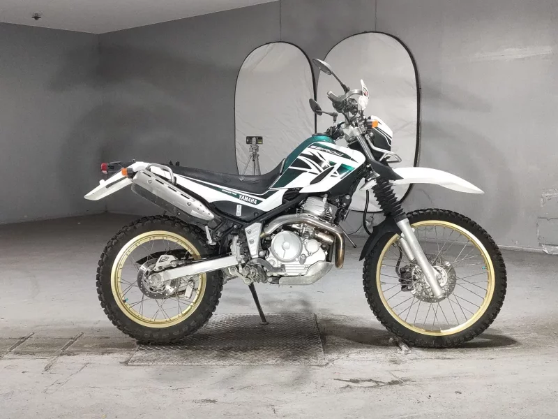 Yamaha SEROW 250